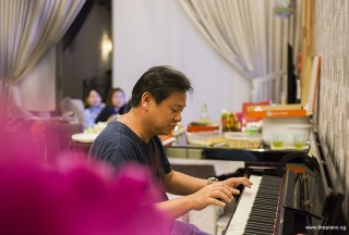 Pianovers Meetup #51 (Mooncake Themed), Gee Yong performing
