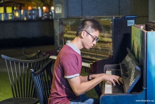 Pianovers Meetup #60, Christopher performing