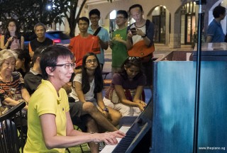Pianovers Meetup #63, Siew Tin performing for us