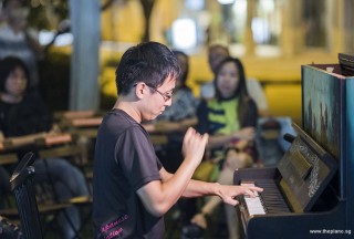 Pianovers Meetup #90, Hiro performing
