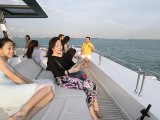 Pianovers Sailaway 2016, Yan Yu Tong, and Karen Tan on the flybridge