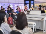 Pianovers Meetup #19, Darren performing to the crowds