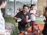 Pianovers Meetup #77, Gee Yong serving drinks
