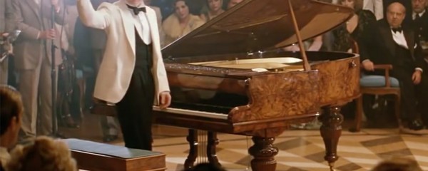 The Piano Duel in the Legend of 1900