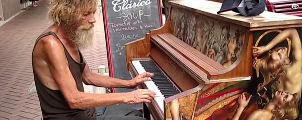 Video Of A Homeless Man Playing Piano In Public Went Viral And Gave Him A Second Chance In Life