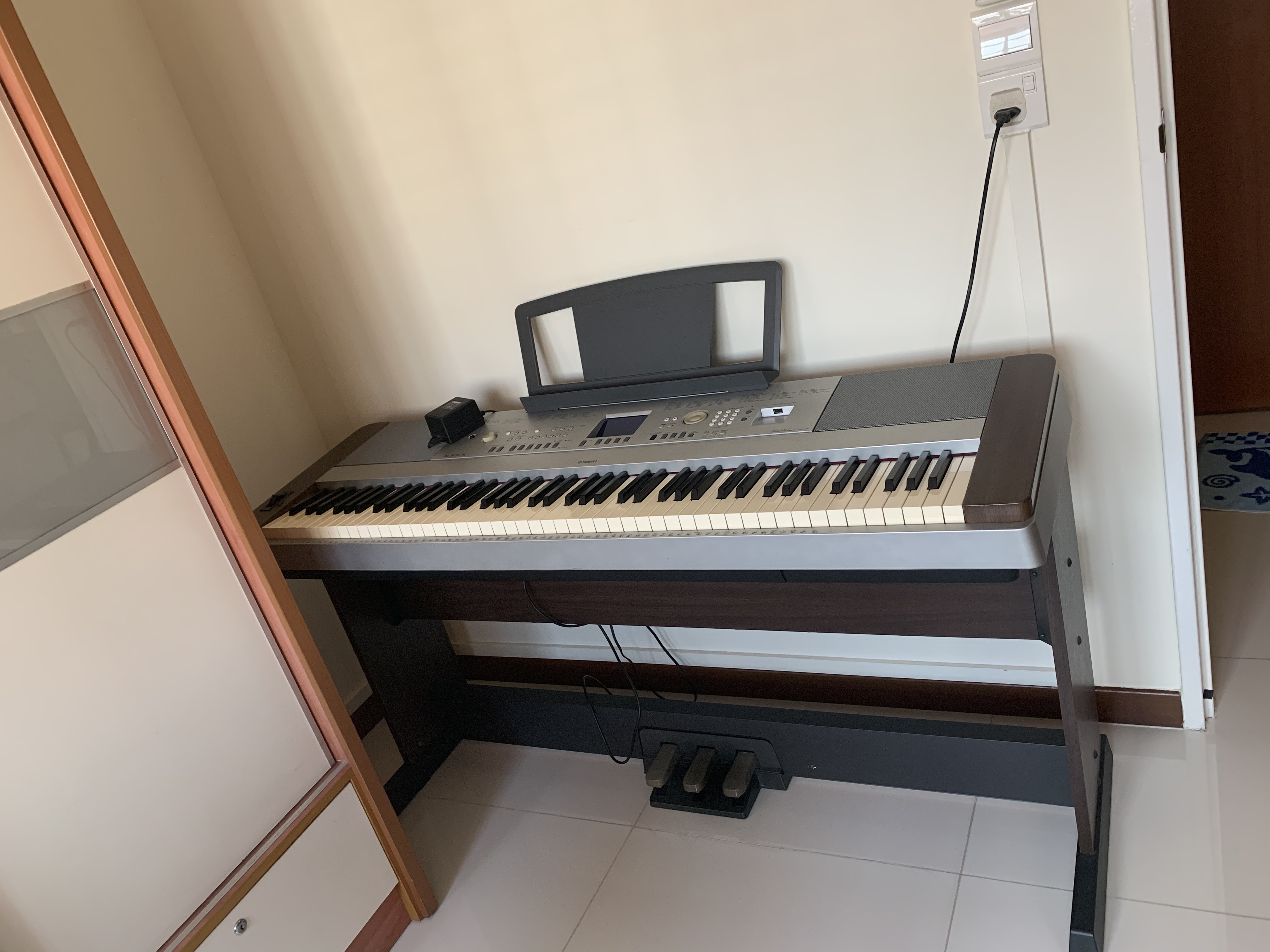 Second hand electric piano Used Piano ThePiano.SG